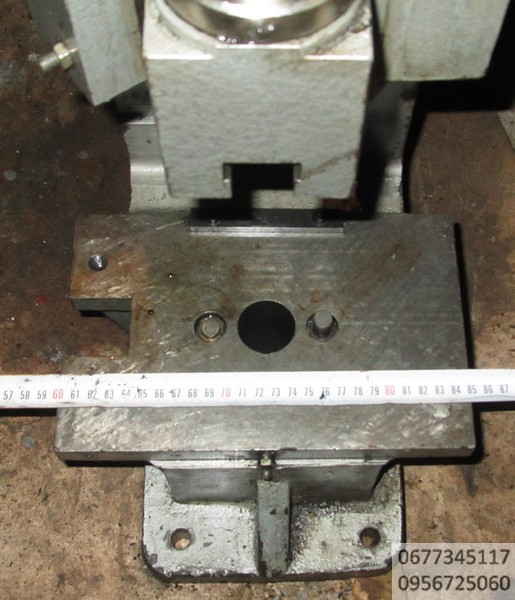 пресс настольный с кривошипно-шатунным механизмом действия и электрическим питанием ,  с механизмом удаления готовой штамповки , предназначен для операций холодной штамповки: вырубки, пробивки, гибки, неглубокой вытяжки , опрессовки  зажимов , скоб и наконечников на проводах  , таблетпресс  , таблетирование , габаритный размер - 420х280х650